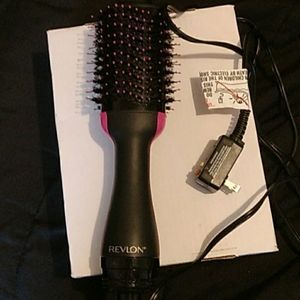 Revlon One Step Dryer and Volumizing Brush